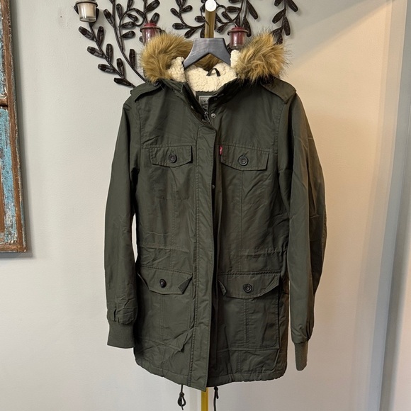 Levi's Jackets & Blazers - Levi's Women's Olive Utility Jacket with Faux Fur Trim EUC S